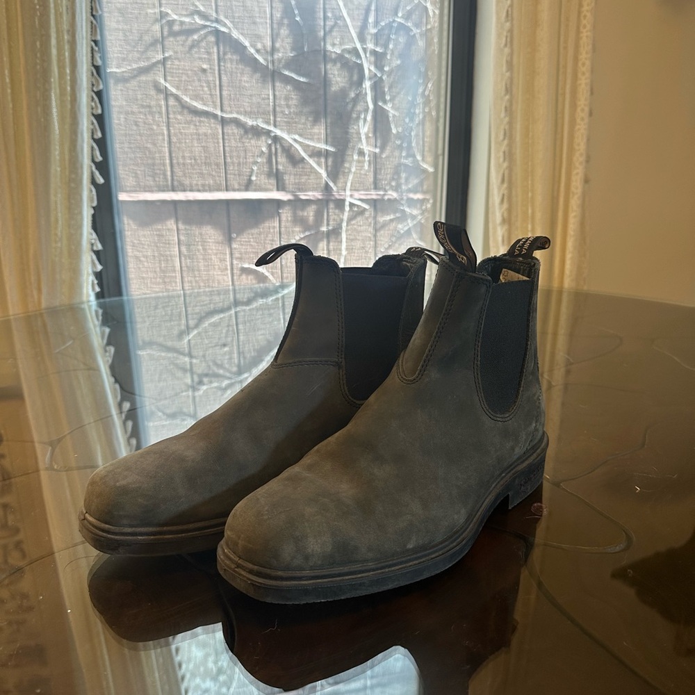 Blundstone Chelsea Boots - Black
